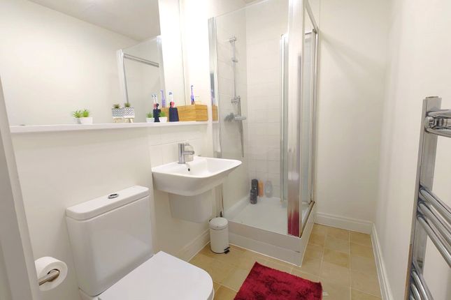 Flat for sale in Blyth Road, Hayes, Greater London