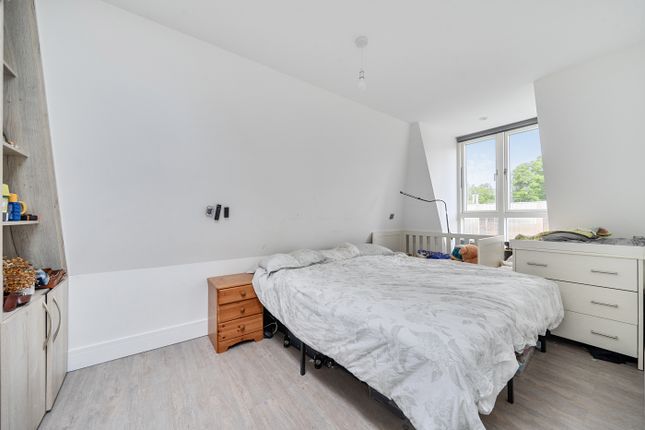 Flat 4, 109, Wells Park Road, London photo 3