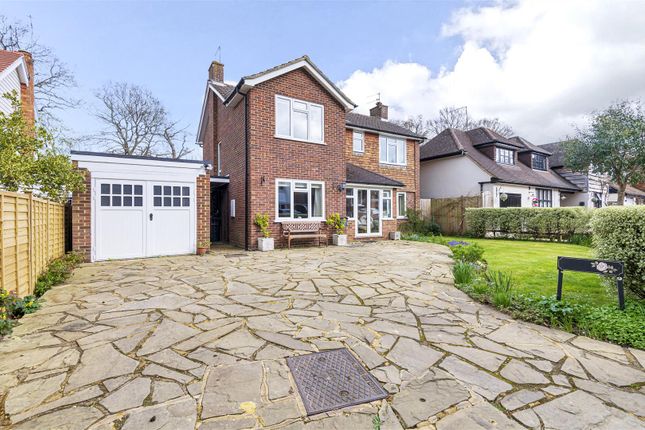 Thumbnail Detached house for sale in Heatherdene, West Horsley, Leatherhead