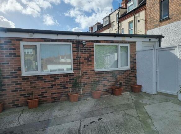 Thumbnail Bungalow to rent in North Parade, Hoylake, Wirral
