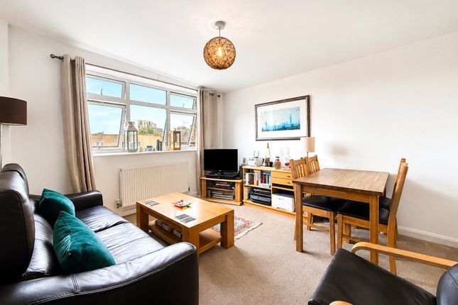 Flat 11, Sark House, 12, Clipper Way, London photo 2