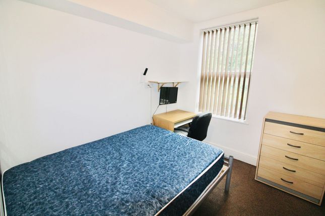 36 Midland Avenue, Nottingham photo 4