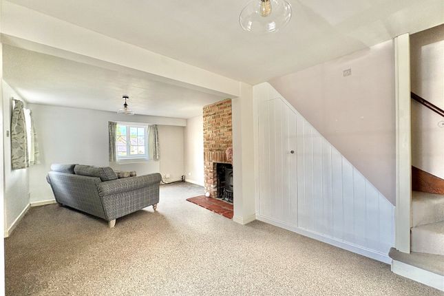 318, Bournemouth Road, Blandford Forum photo 3
