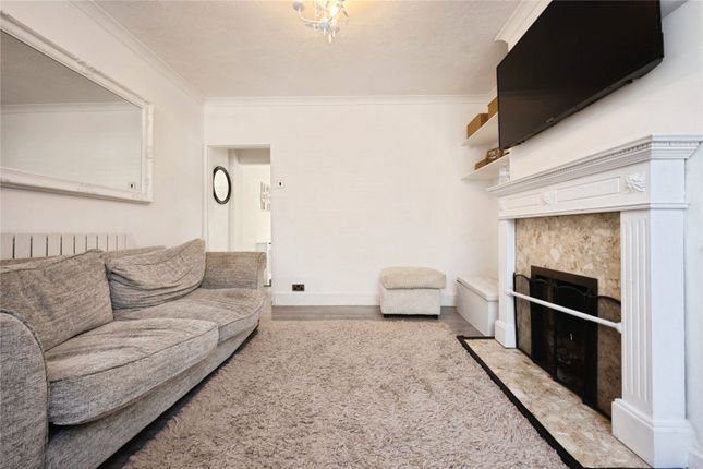 24, Regent Street, Bedfordshire photo 4