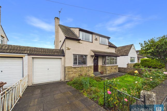 3-bed detached on 77, Tyersal Court, West Yorkshire, £175,000