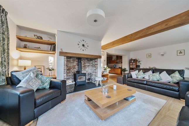 8, The Bartons, South Petherton photo 4