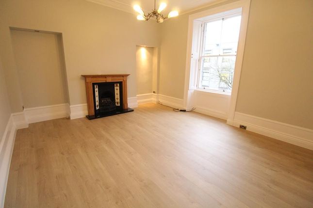 Thumbnail Flat to rent in Crimon Place, Aberdeen