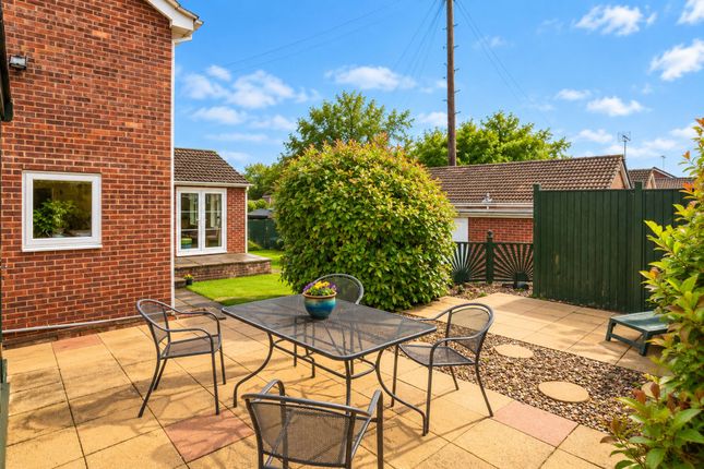 87 Staniforth Avenue, Sheffield photo 3