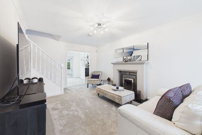 3, Wintergreen Drive, East Kilbride, Glasgow photo 2
