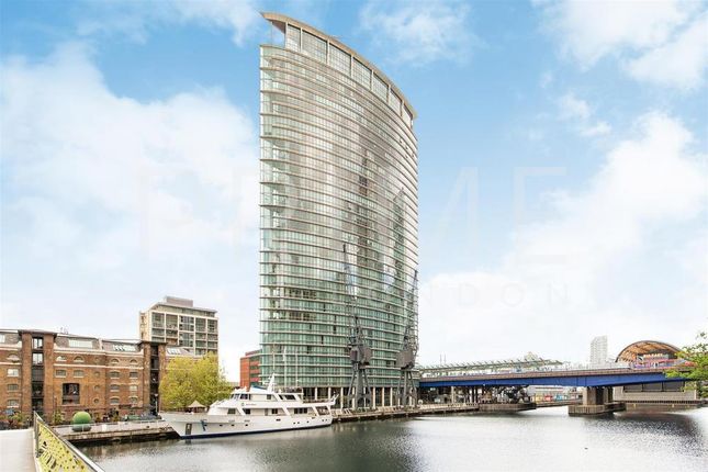 Thumbnail Flat to rent in West India Quay, 26 Hertsmere Road, Canary Wharf