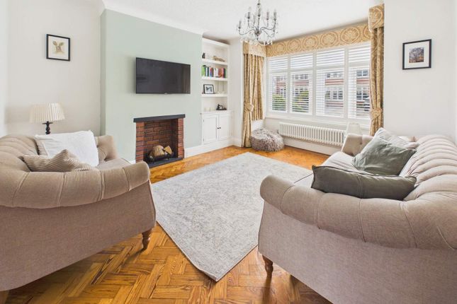 8, Cae Mawr Road, Rhiwbina photo 2