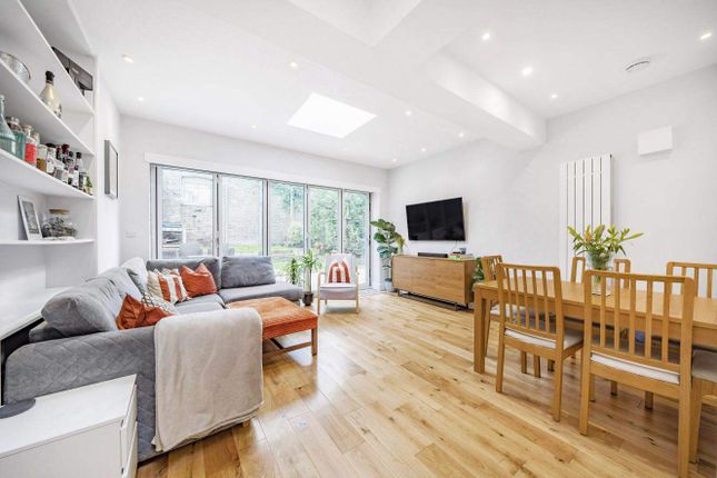 Flat for sale in Sarre Road, London