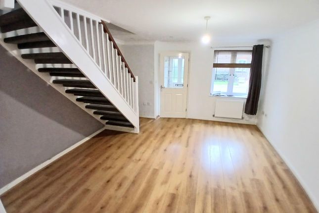 Cotswold Drive, STEVENAGE photo 5