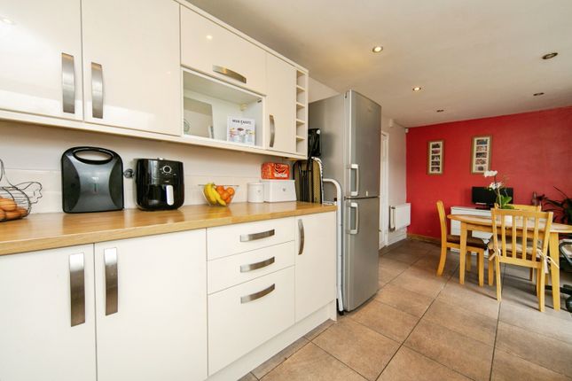 145, Fishers Lane, Wirral photo 2
