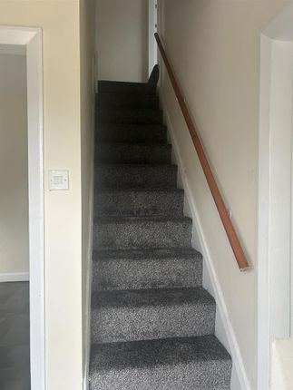 2, Thornleigh Road, Huddersfield photo 5