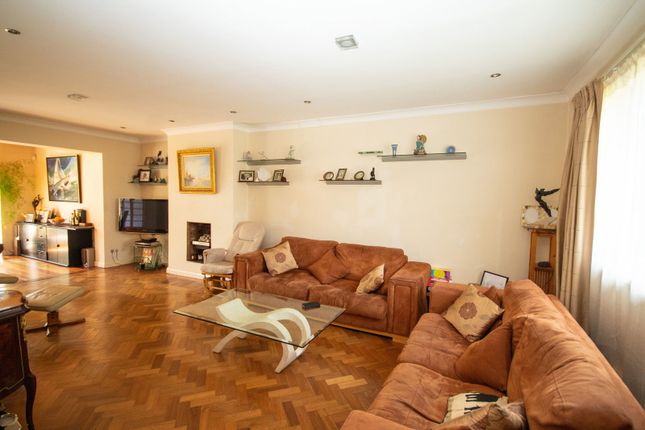 86, Albury Drive, Pinner photo 3