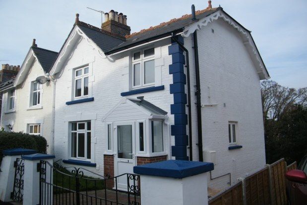 2 bed property to rent in Garfield Road, Shanklin PO37