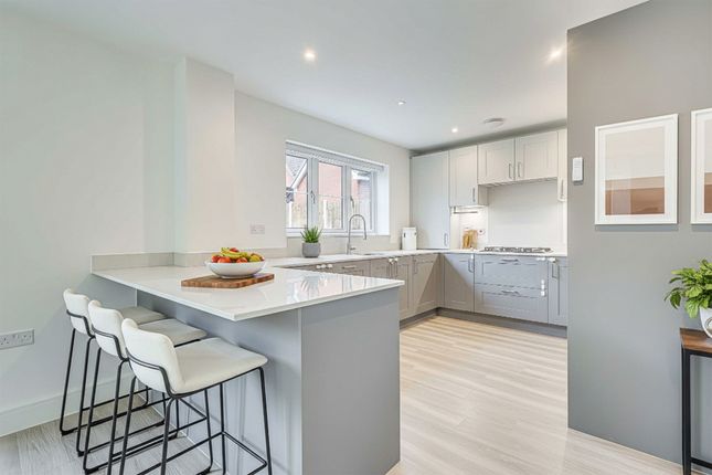 21, Carters Crescent, Rayleigh photo 3