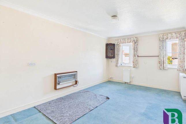 37, Aspley Court, Milton Keynes photo 2
