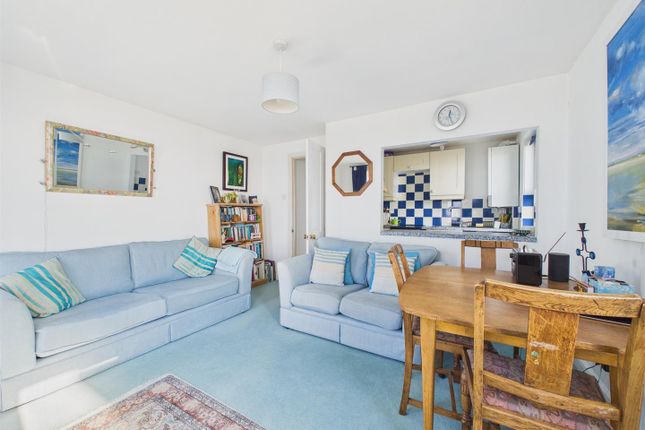 Flat 3, Barricane, The Esplanade, Woolacombe photo 3
