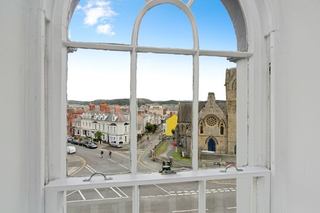 Apartment 5, Orme Court, 2, Abbey Road, Conwy photo 2