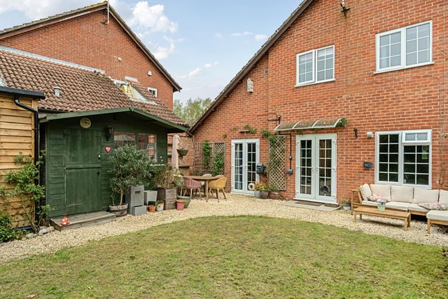 66, The Avenue, Liphook photo 2