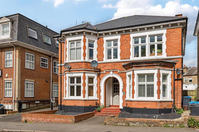 Flat for sale in Surbiton Hill Road, Surbiton