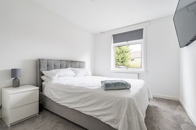 38/2, Silverknowes Crescent, Edinburgh photo 4