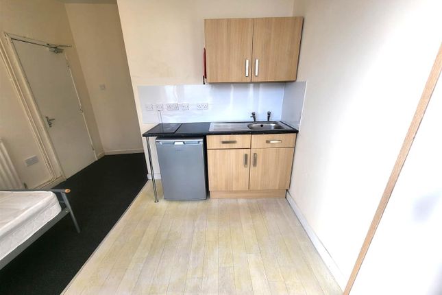 24 Merridale Road, Wolverhampton photo 5