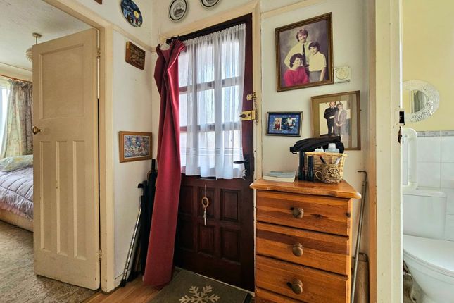 10 Hillview Drive, Gloucester photo 2