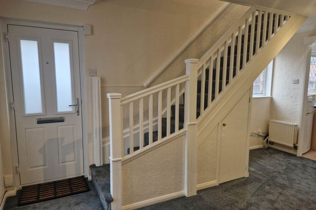 14, Studio Way, Borehamwood photo 3