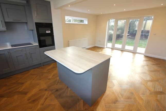6, The Spinneys, Enstone photo 3