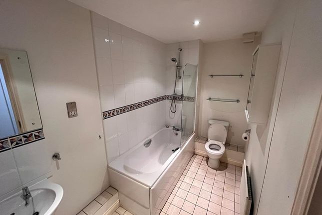 87, Carisbrooke Road, Leeds photo 5
