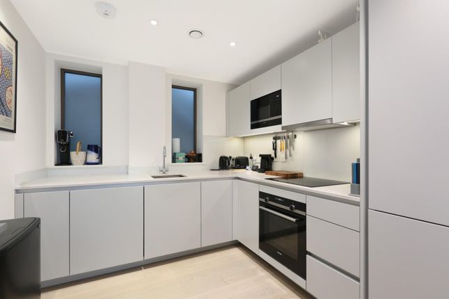 Flat 5, Haversham Apartments, Wyndham Rd, London photo 2