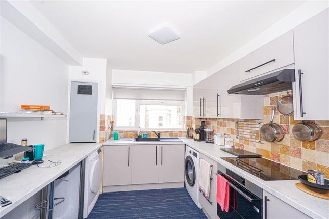 12 Mardan Court, Upper Maze Hill, St. Leonards-On-Sea photo 3