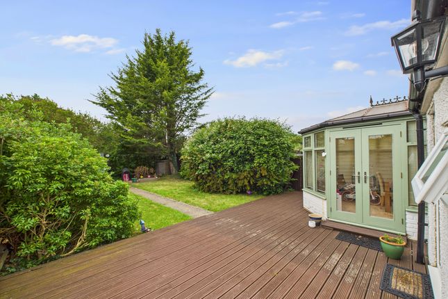 1 Blenheim Close, Princes Risborough photo 2
