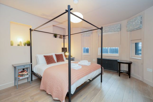 Basement Flat, 184, Westbourne Park Road, London photo 4