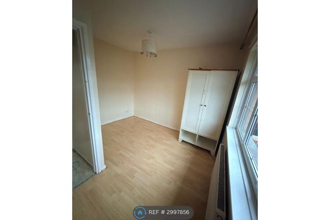 Kitt Green Road, Wigan photo 3