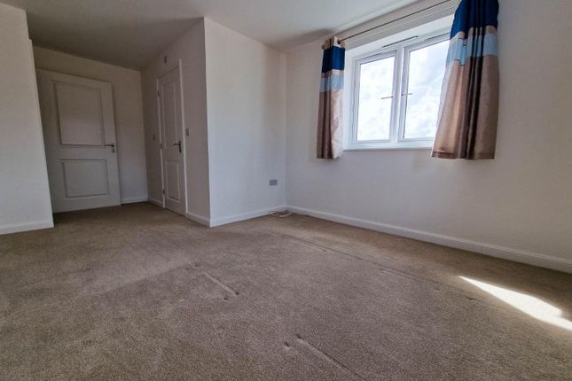 39, Renard Rise, Stonehouse photo 5
