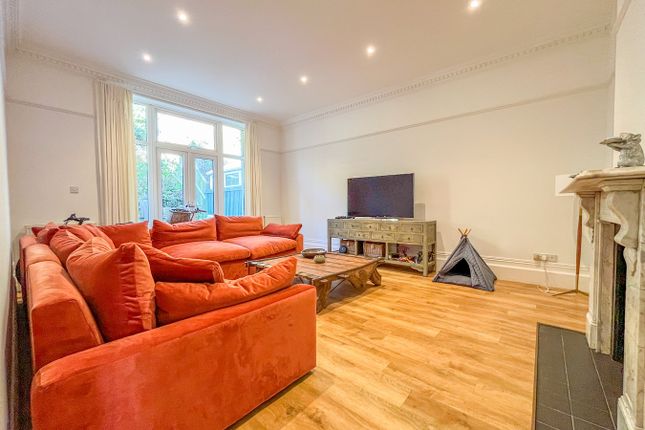 6a, Grosvenor Crescent, St Leonards-on-Sea photo 2