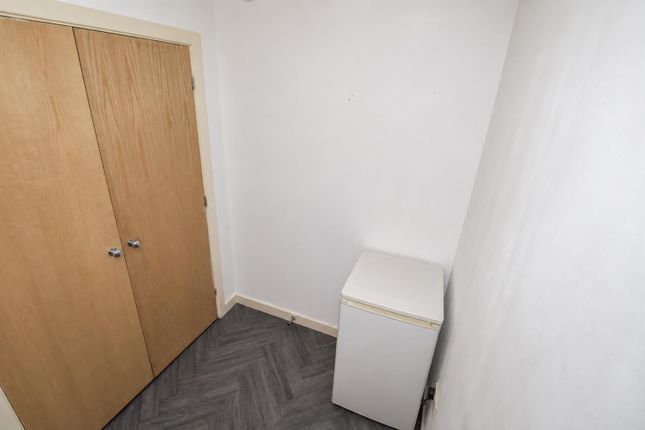 103, Times Square Avenue, Brierley Hill photo 5