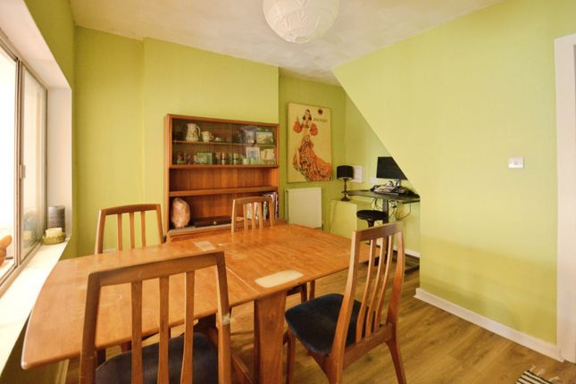 28, Cornwall Street, Cardiff photo 4