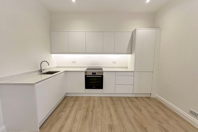 Flat 24 Churchill House, 1,, London Road, Berkshire photo 4