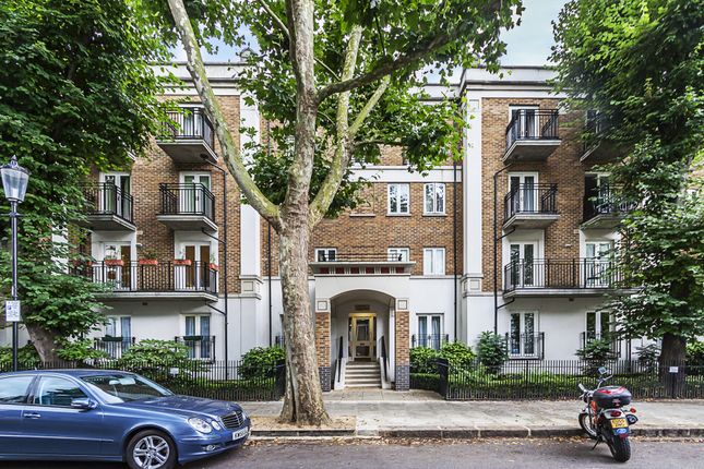 Triplex to rent in Rushmore House, Russell Road, Kensington