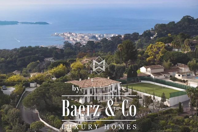 Villa for sale in 112 Bd Eugène Gazagnaire, 06400 Cannes, France