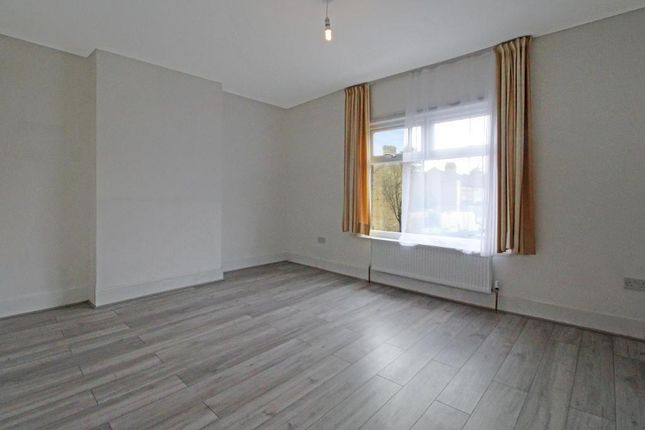 Thumbnail Property to rent in Town Road, London