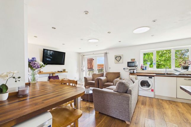 53 Dart Avenue, Torquay photo 3