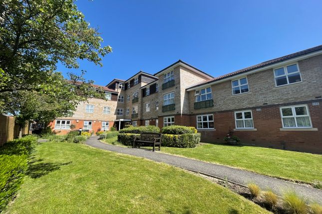 Thumbnail Flat for sale in Seabrook Court, Station Close, Potters Bar