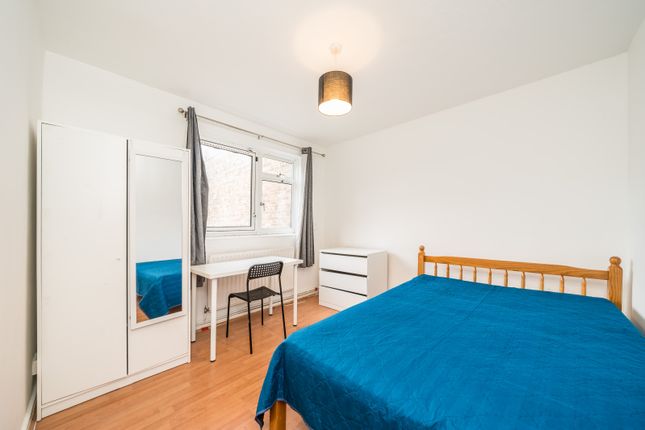 15, Barnardo Gardens, London photo 4