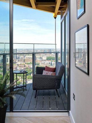 Flat to rent in UNCLE Elephant And Castle, 9 Churchyard Row